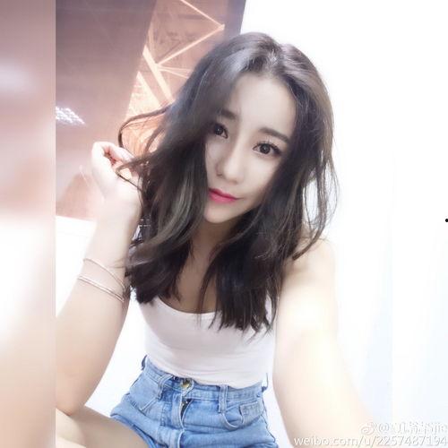 灵昆网红,揭秘网络红人的崛起与影响力