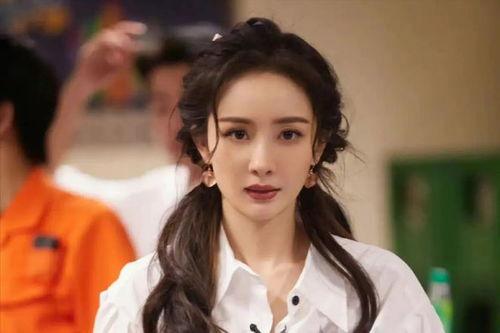 女明星固定伴侣,揭秘女明星背后的固定伴侣之谜