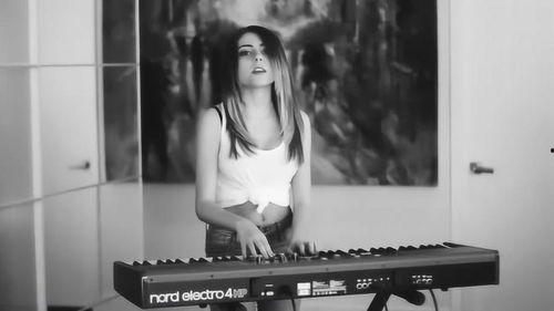 唱歌好听的外国女生网红